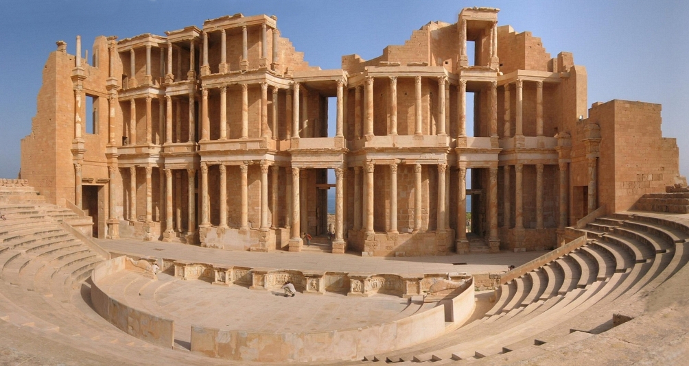 Het theater van de Romeinse stad Sabratha in Libië is uitstekend bewaard gebleven (foto: Wikimedia). Bekijk meer foto's van Sabratha op Flickr.com