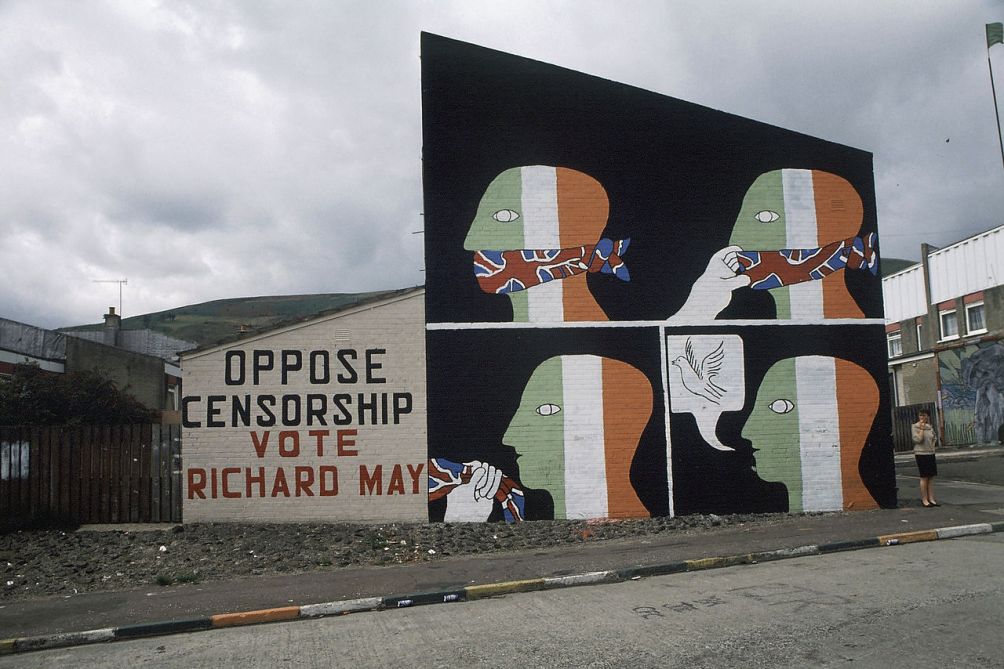Mural over 'censorship' op Springhill Avenue in Belfast (Foto: Wikimedia) Mural over 'censorship' op Springhill Avenue in Belfast (Foto: Wikimedia)