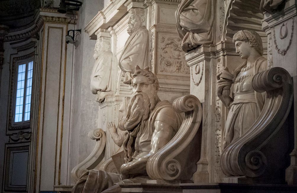 Beeld van Mozes. Detail van de langverwachte graftombe van Julius II. (foto: Wikimedia)