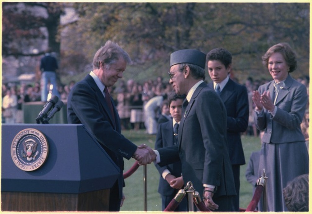 De president van de Verenigde Staten, Jimmy Carter, ontvangt hier Koning Hassan II tijdens diens staatsbezoek aan de VS in 1978 (foto: Wikimedia)