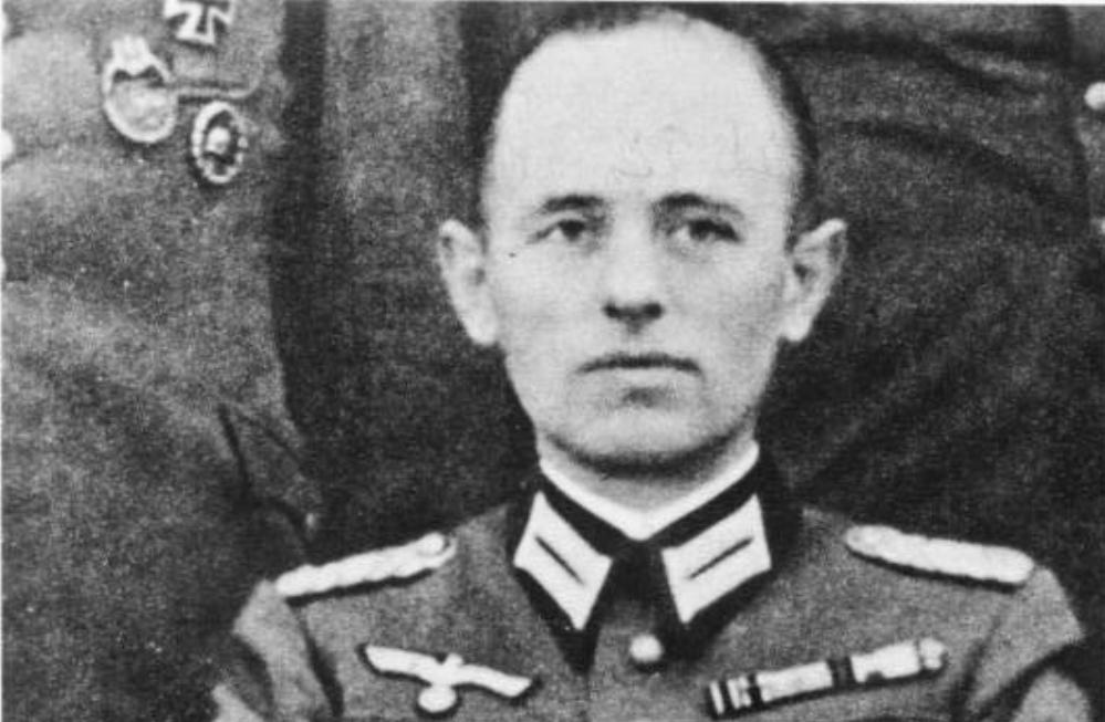 Richard Gehlen in uniform van de Wehrmacht in 1943. (foto: Wikimedia)