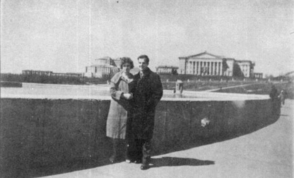 Lee Harvey Oswald verhuisde in 1959 naar de Sovjet-Unie. Hij woonde in Minsk met zijn Russische vrouw, Marina (foto: Wikimedia).