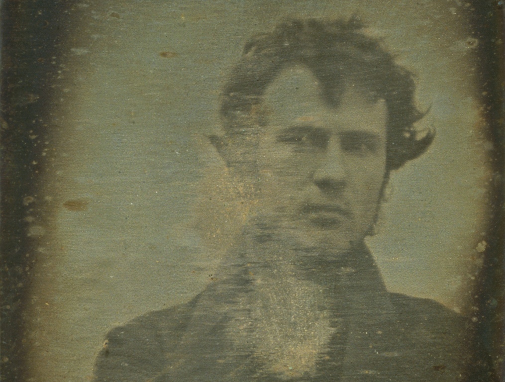 De eerste selfie uit 1839, door Robert Cornelius.